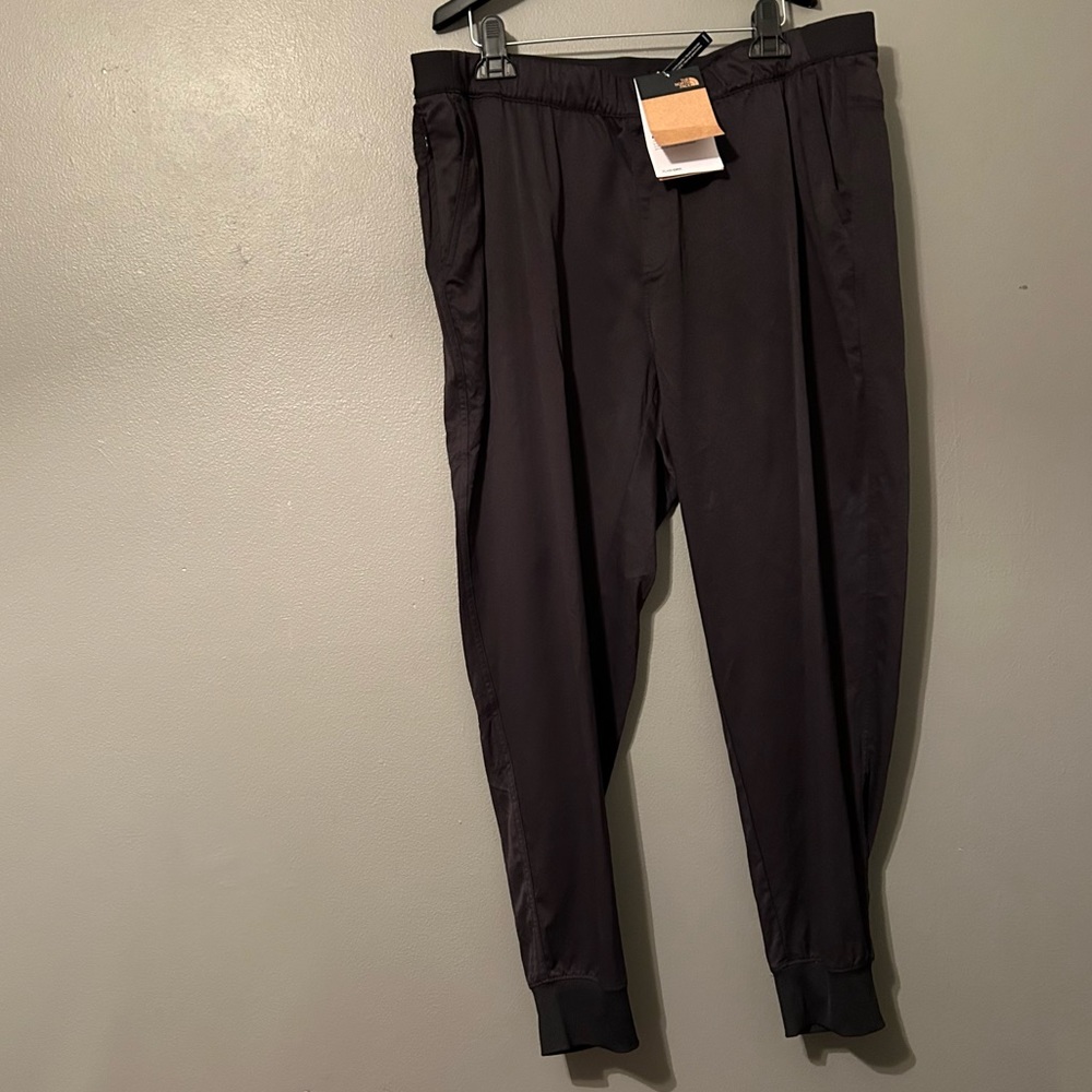 NWT The North Face Sz 1X Women’s TNF Black Aphrodite Joggers Pants!